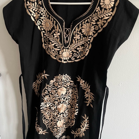 Dress from Mexico, gently worn size small - Picture 7 of 13